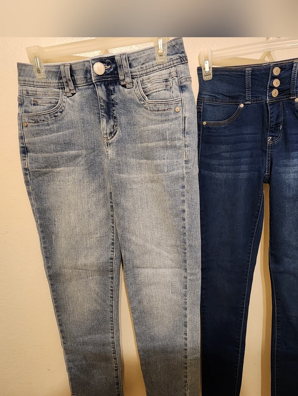Democracy Skinny Jeggings Bundle in Light Blue and Wallflower in Dark Indigo